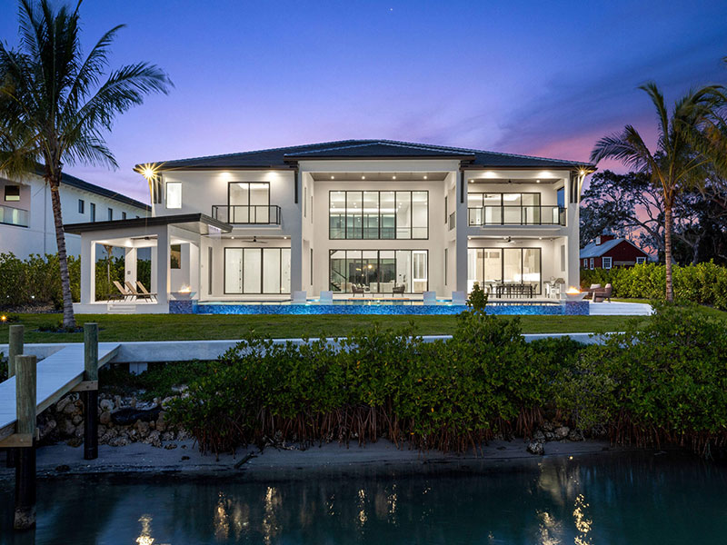 88 W Riverside Drive
